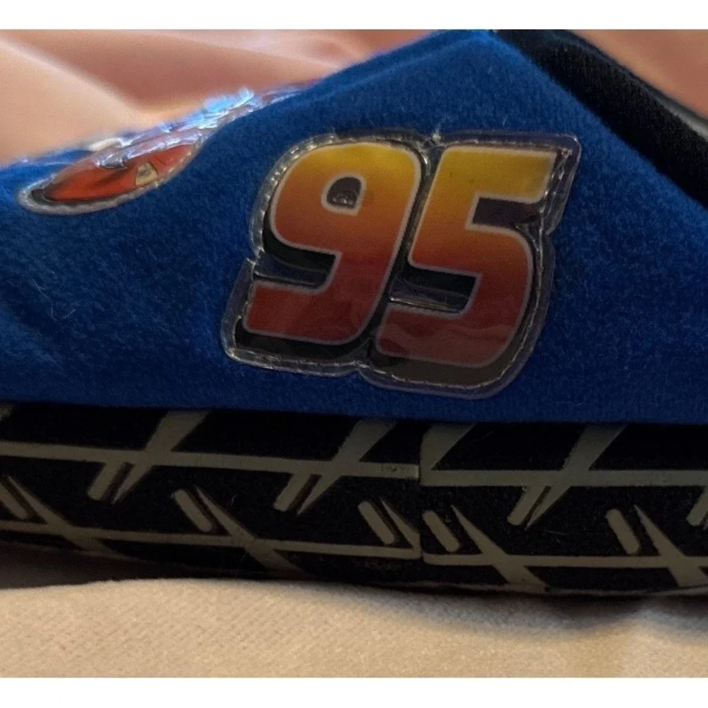 Disney Pixar Cars Buster Brown Slippers Boys L 2-3 Lightning McQueen House Shoes